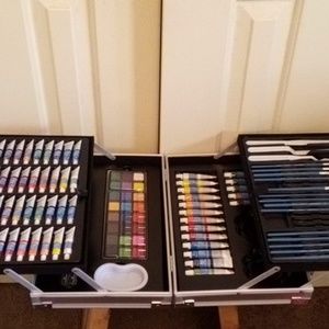 💙 100+ piece art set